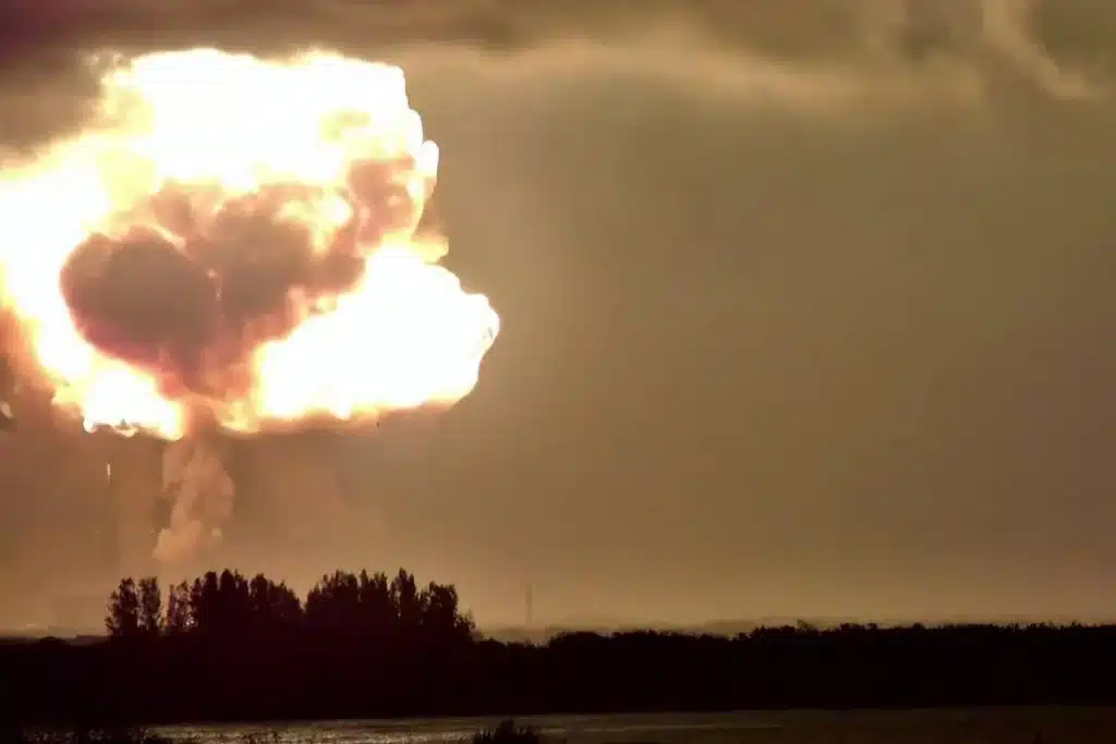 AFP  20260529  B4D66CQ  v3  MidRes  TopshotUsSpaceExplosionBlueorigin 1024×683 1