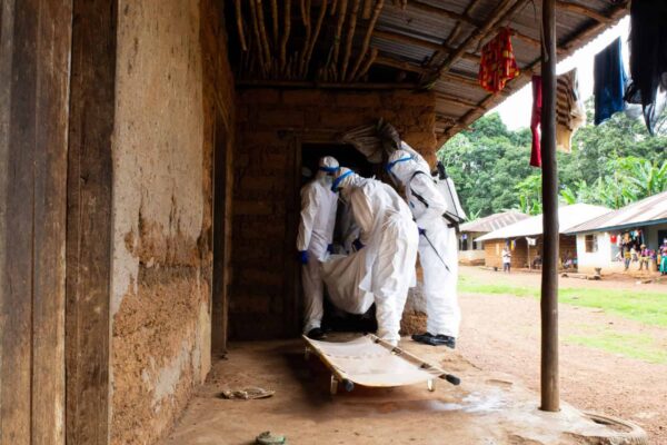 Destaque Ebola na Africa 2048×1152 1