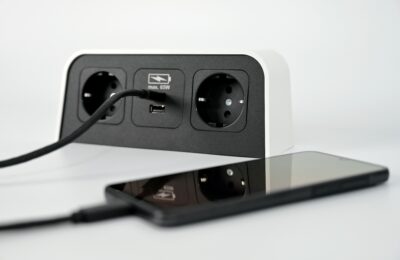 Ilustracao de recarga usb publica