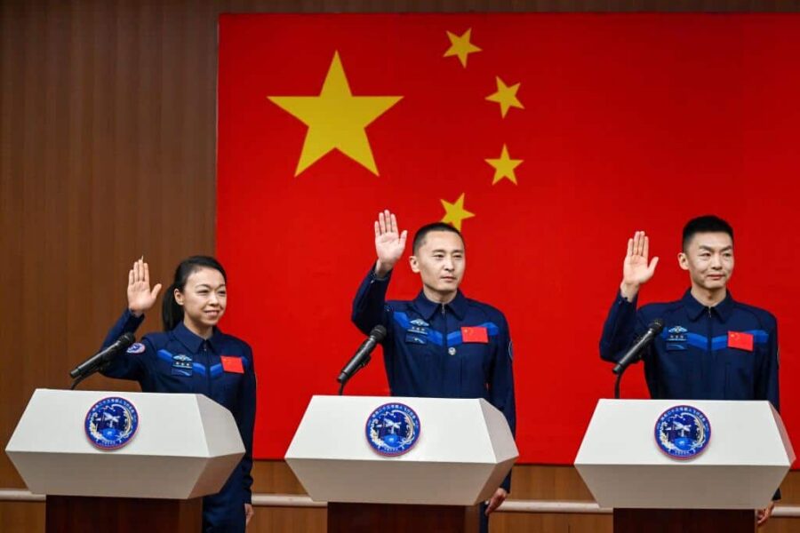 Tripulao Shenzhou 23 1