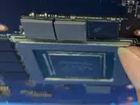 19 oszusci stworzyli wyjatkowo bezczelna podrobke geforce a rtx 4090 rdzen zastapili zwyklym kawalkiem plastiku 1
