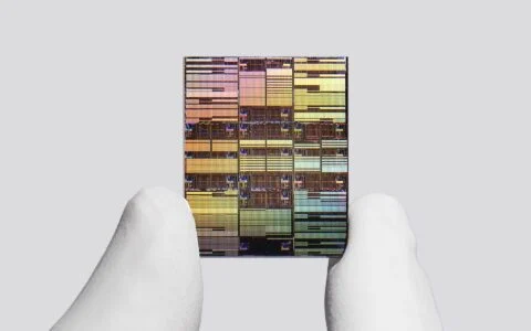 53176 ibm first 07nm 1 480×300 1