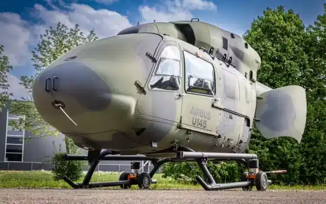 Airbus revelou prototipo do U145 640×400 1