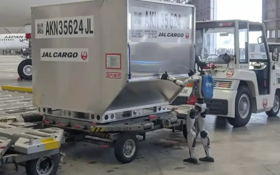 Companhia usa robos humanoides em aeroportos no Japao para suprir vagas 912×569 1