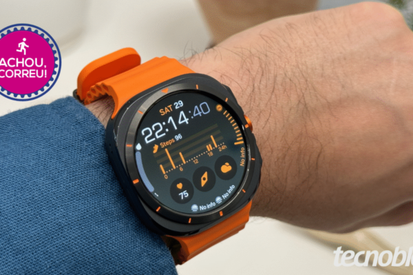 Samsung Galaxy Watch Ultra tem caixa de titanio Foto Thassius VelosoTecnoblog 1060×596 1