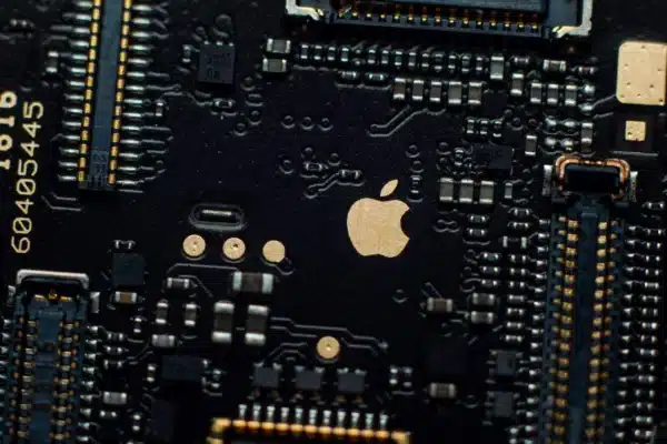 Apple chip