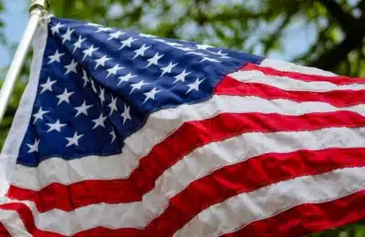Bandeira estados unidos shutterstock 2634948515