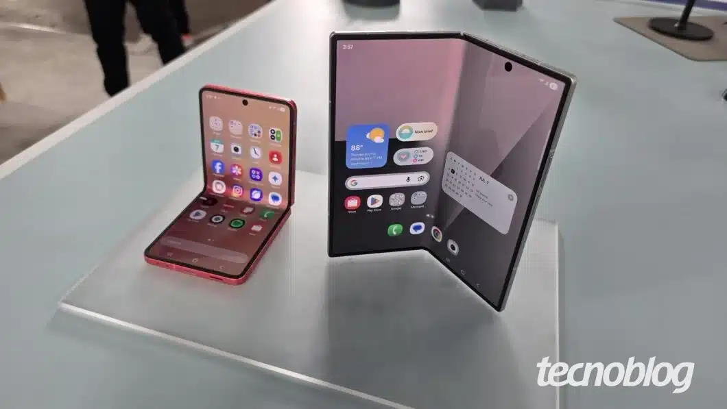 Flip e fold 7 1060×597 1