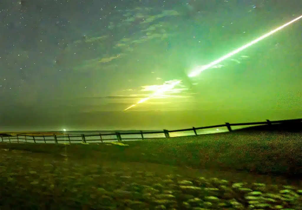 Meteoro bola de fogo ilha sagrada 1024×713 1