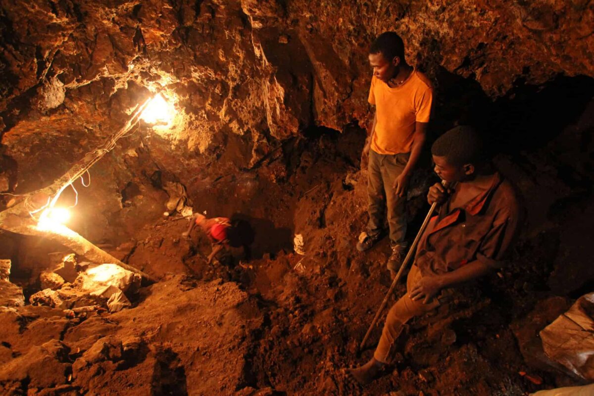 Mineracao africa 2048×1365 1