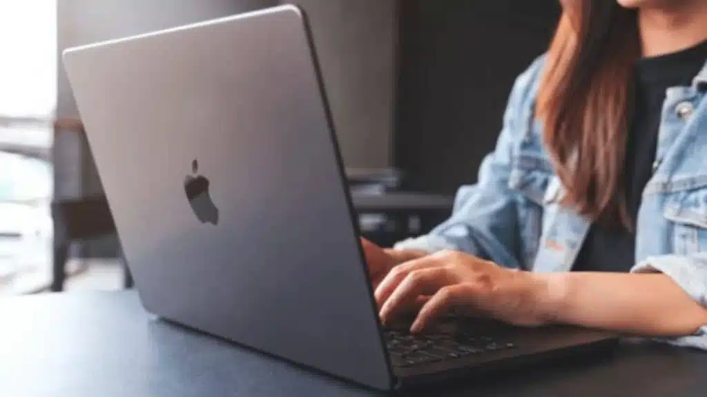 Mulher macbook 1024×576 1