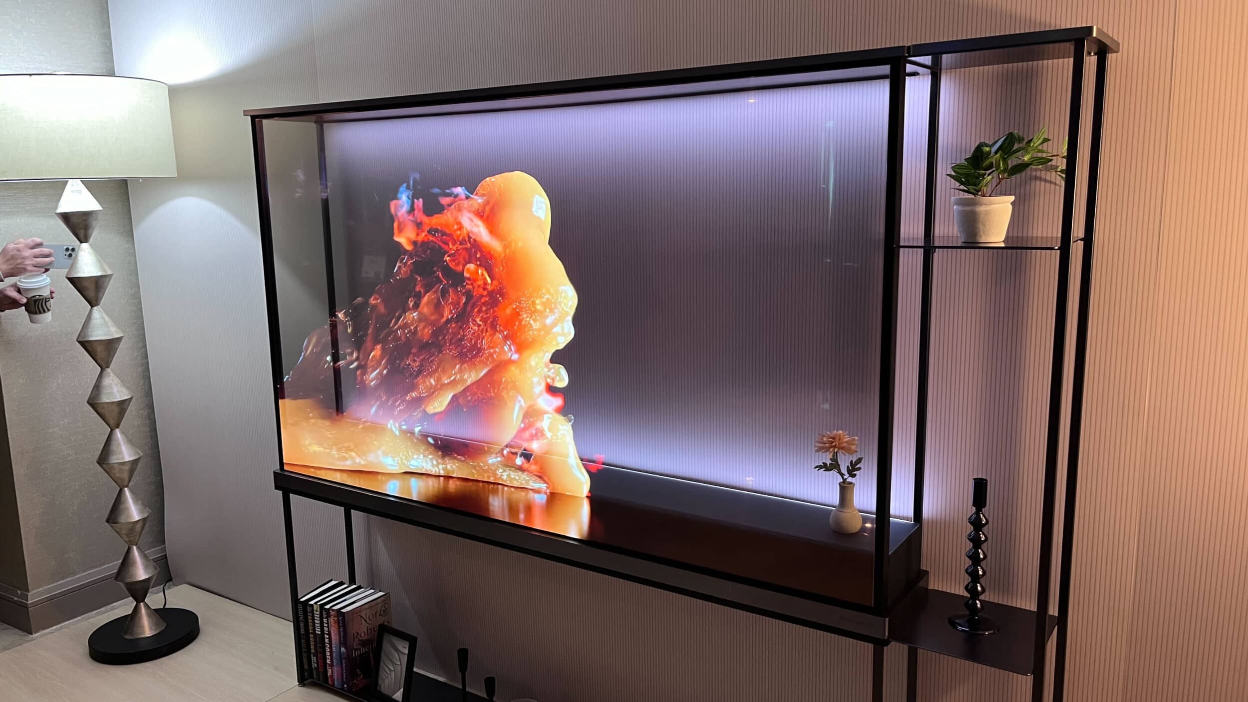Oled 1 2500×1406 1