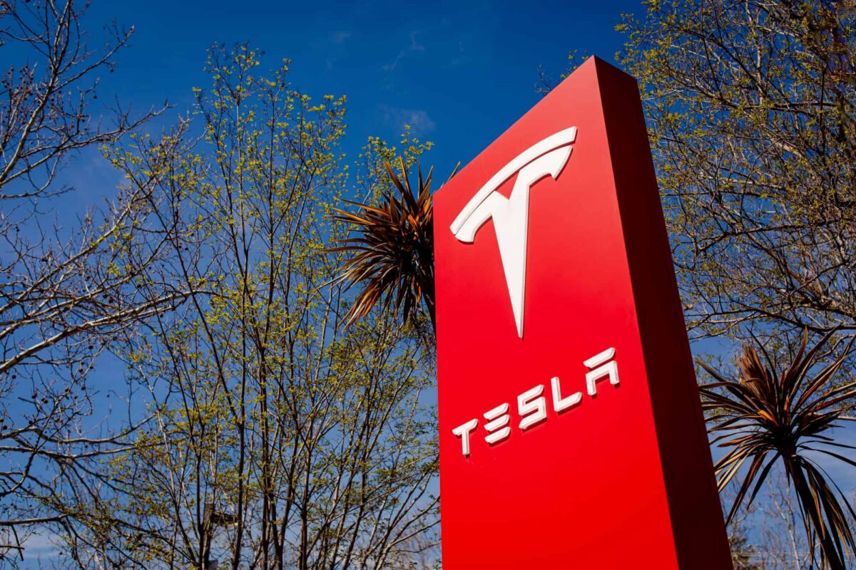 Tesla1