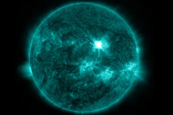 Erupcao solar