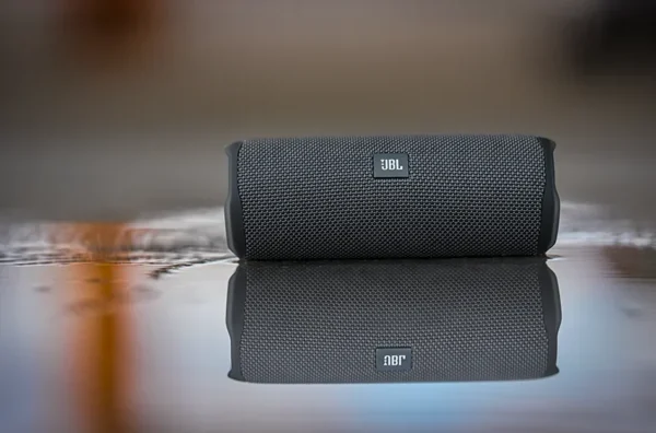 Jbl lanca caixa de som flip essential 3 se no brasil veja preco cover 640×396 1