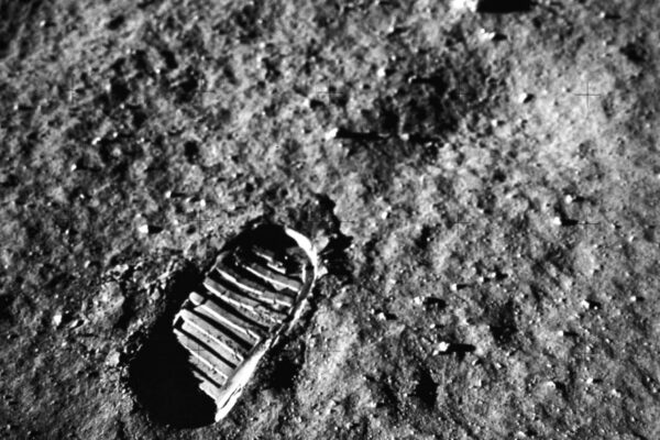 Regolito lunar