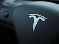 Tesla volante