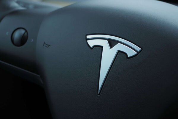 Tesla volante